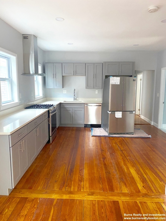 3 bed, 2 bath apartment for rent at 40 Creighton St Unit 1, Porter Square — photo 1 of 17