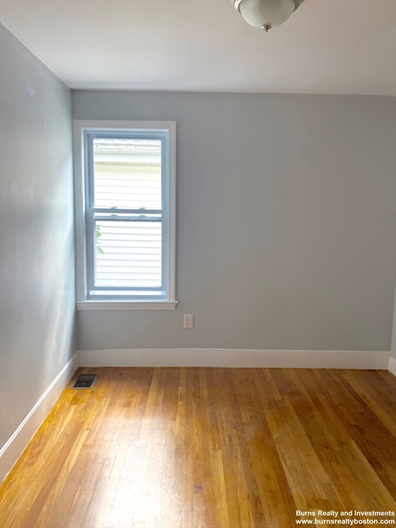 3 bed, 2 bath apartment for rent at 40 Creighton St Unit 1, Porter Square — photo 5 of 17