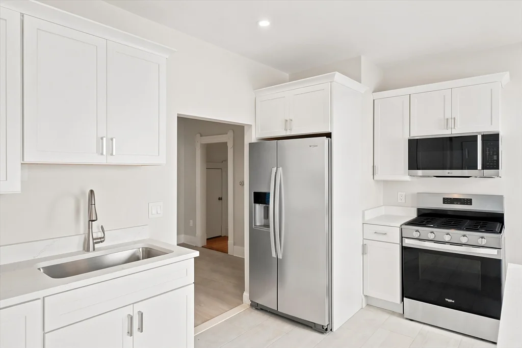 2 bed, 1 bath apartment for rent at 40 Cross St Unit 1, Franklin — photo 11 of 17