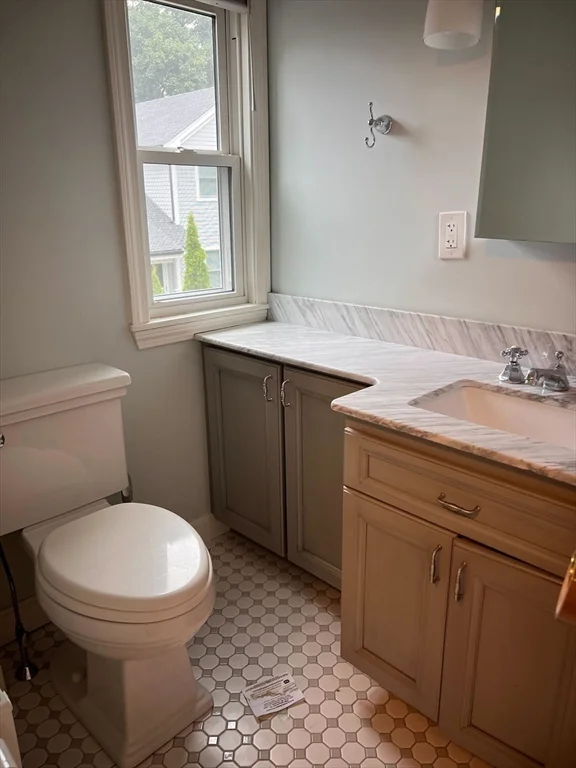 3 bed, 2 bath apartment for rent at 40 Cummings Rd Unit 40, Newton — photo 12 of 18
