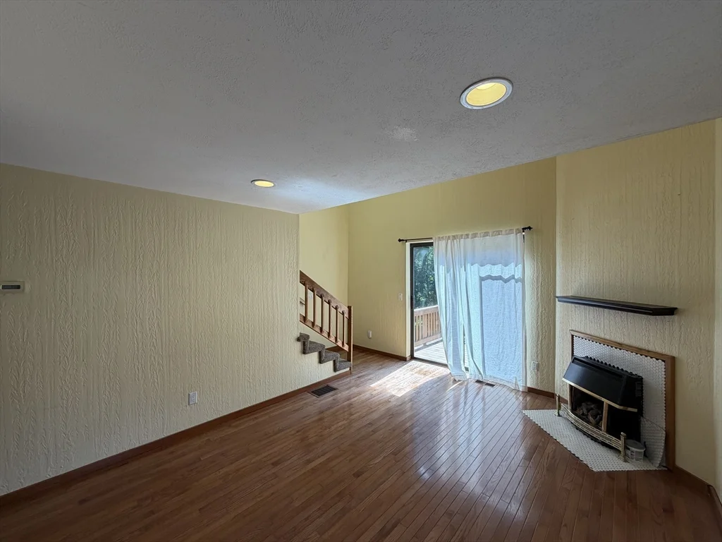 1 bed, 1 bath apartment for rent at 40 Danforth Ct Unit 40, Haverhill — photo 12 of 24