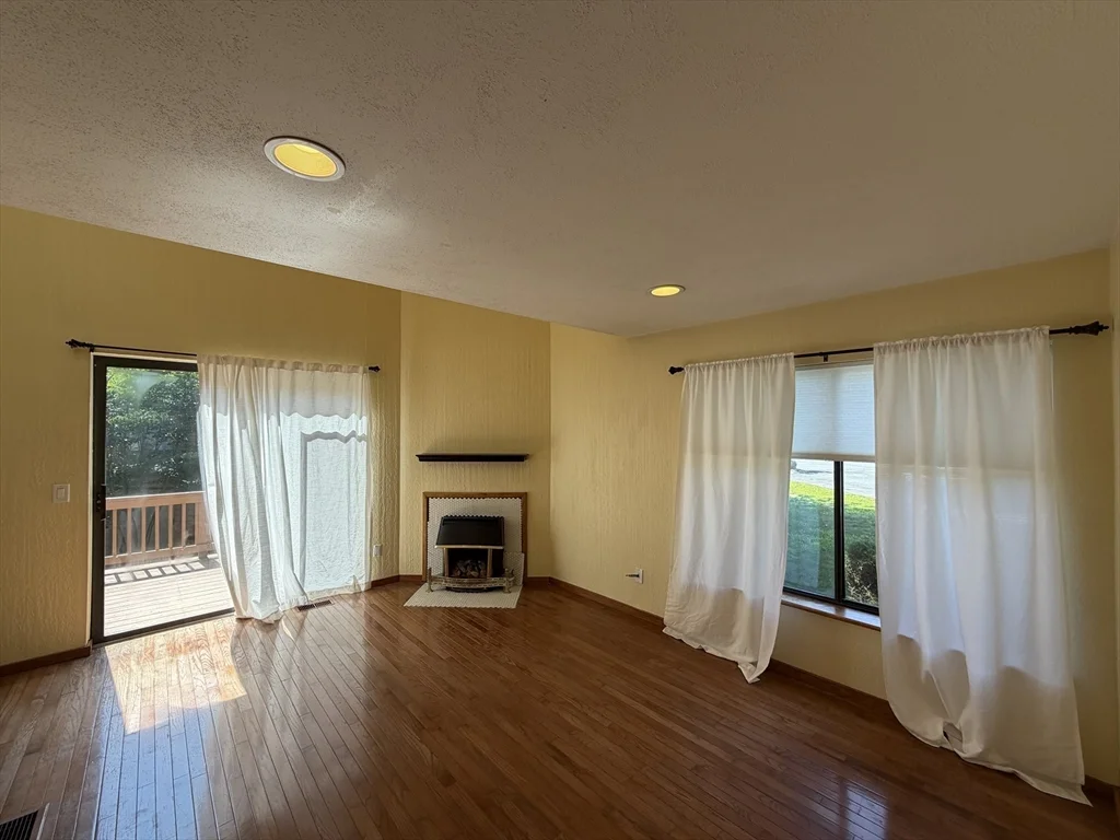 1 bed, 1 bath apartment for rent at 40 Danforth Ct Unit 40, Haverhill — photo 11 of 24
