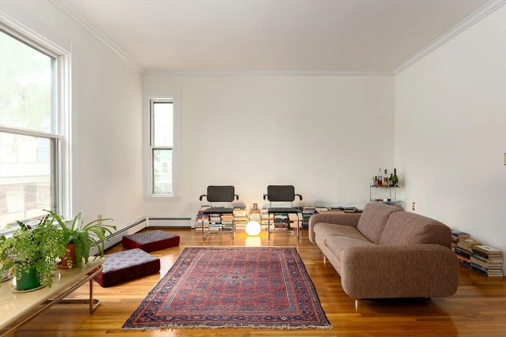 2 bed, 1 bath apartment for rent at 40 Dartmouth St Unit 2, Winter Hill — photo 1 of 22
