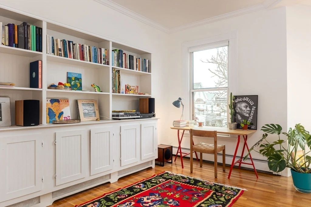 2 bed, 1 bath apartment for rent at 40 Dartmouth St Unit 2, Winter Hill — photo 5 of 22