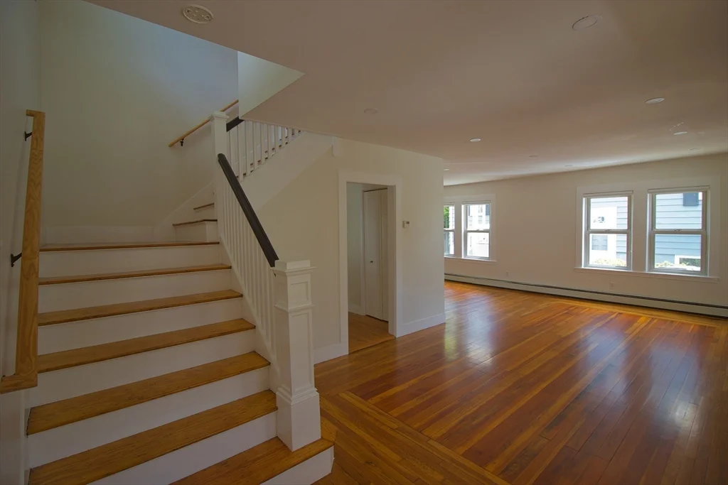 4 bed, 1 bath apartment for rent at 40 Dean Ave Unit 40, Dracut — photo 9 of 21