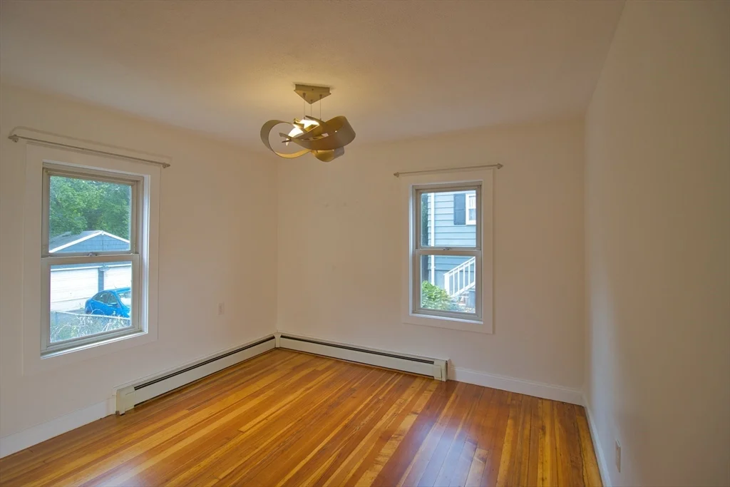 4 bed, 1 bath apartment for rent at 40 Dean Ave Unit 40, Dracut — photo 7 of 21