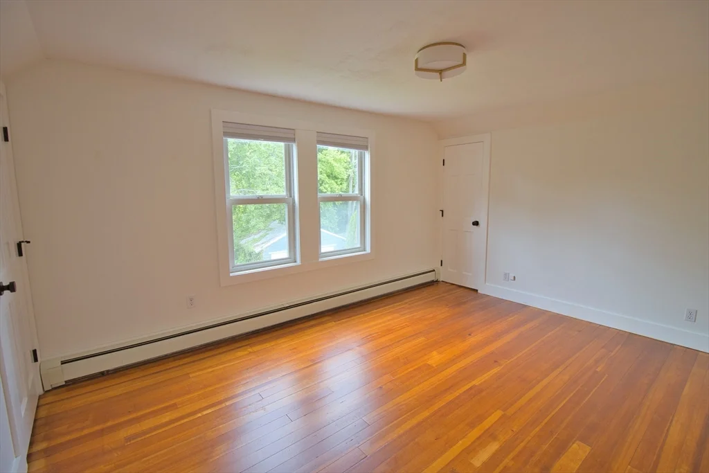 4 bed, 1 bath apartment for rent at 40 Dean Ave Unit 40, Dracut — photo 16 of 21