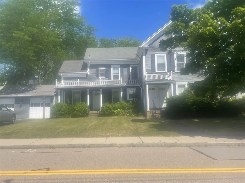 2 bed, 1 bath apartment for rent at 40 Dean St Unit 2, Franklin