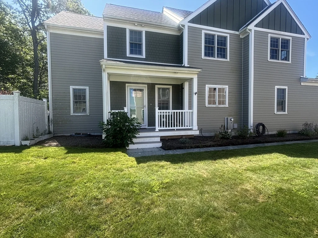3 bed, 2 bath apartment for rent at 40 Drum Dr Unit 40, Manomet — photo 1 of 25