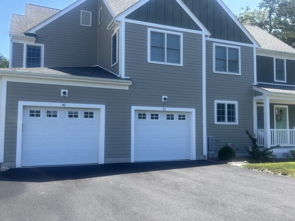 3 bed, 2 bath apartment for rent at 40 Drum Dr Unit 40, Manomet — photo 2 of 25