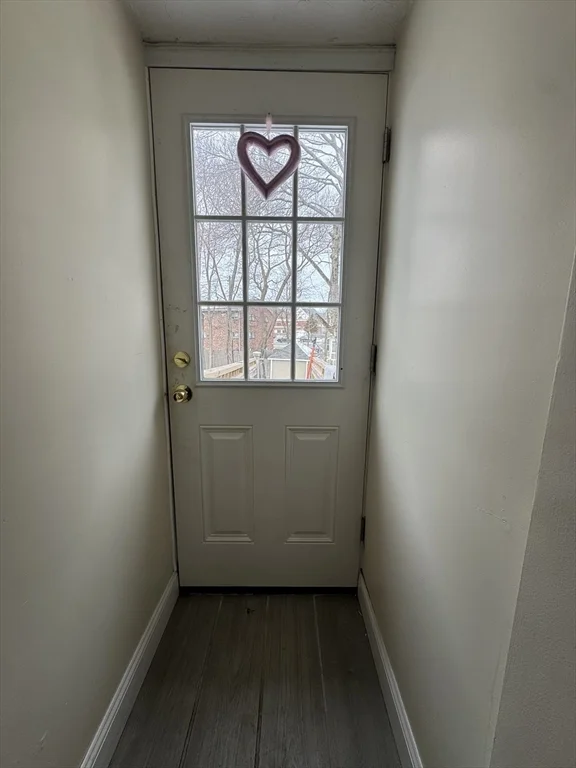 2 bed, 1 bath apartment for rent at 40 E Water St Unit 2, Rockland — photo 3 of 11