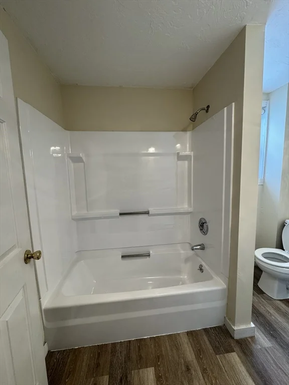 2 bed, 1 bath apartment for rent at 40 E Water St Unit 2, Rockland — photo 6 of 11
