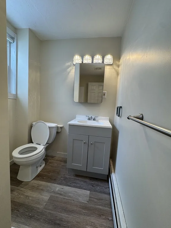 2 bed, 1 bath apartment for rent at 40 E Water St Unit 2, Rockland — photo 5 of 11