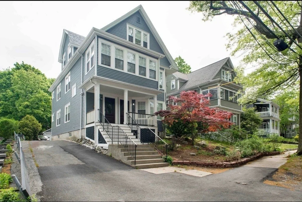3 bed, 2 bath apartment for rent at 40 Eddy St Unit 40, West Newton — photo 1 of 14