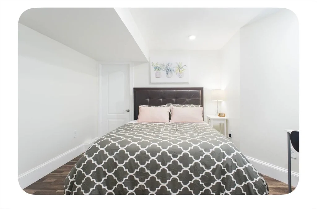 3 bed, 2 bath apartment for rent at 40 Eddy St Unit 40, West Newton — photo 11 of 14
