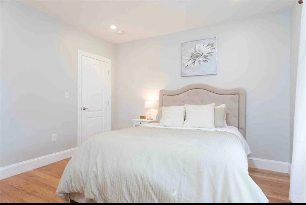 3 bed, 2 bath apartment for rent at 40 Eddy St Unit 40, West Newton — photo 9 of 14
