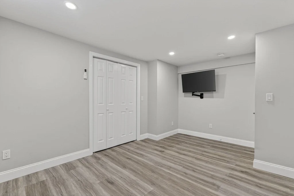 1 bed, 1 bath apartment for rent at 40 Elm St Unit B, Wakefield — photo 9 of 15