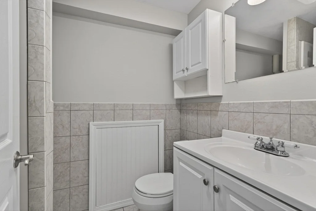 1 bed, 1 bath apartment for rent at 40 Elm St Unit B, Wakefield — photo 10 of 15