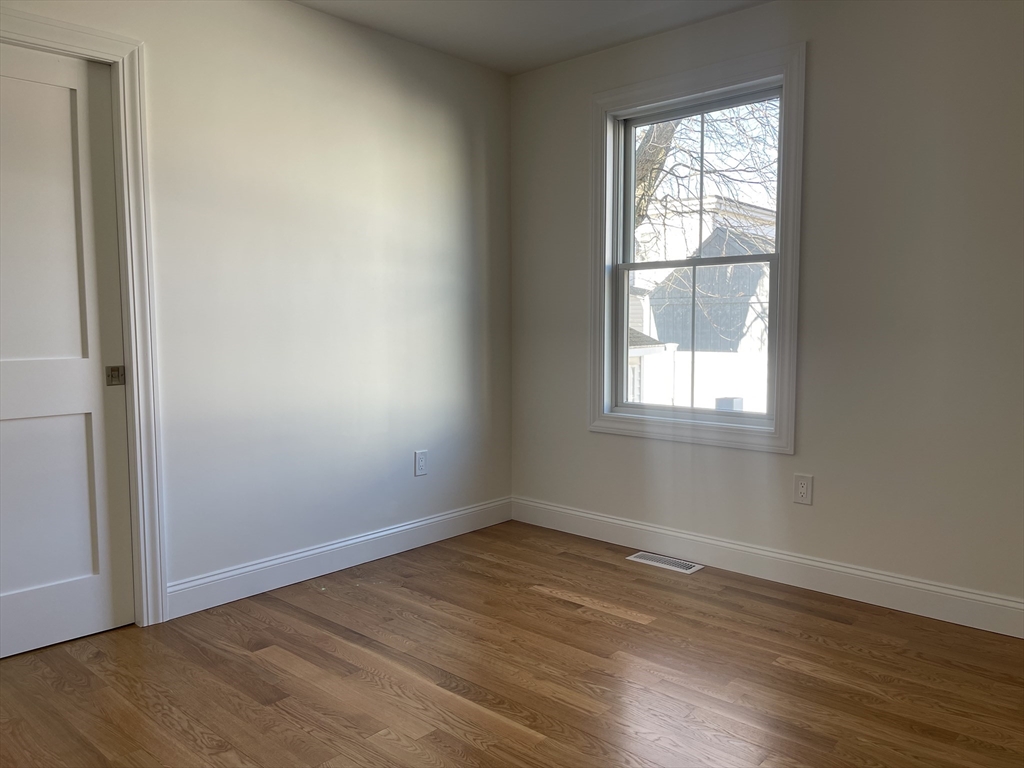3 bed, 2 bath apartment for rent at 40 Everett St Unit 1, Everett — photo 28 of 36