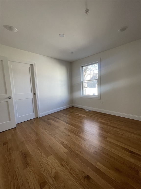 3 bed, 2 bath apartment for rent at 40 Everett St Unit 1, Everett — photo 3 of 36