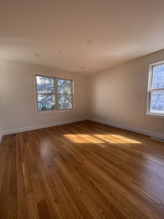3 bed, 2 bath apartment for rent at 40 Everett St Unit 1, Everett — photo 35 of 36