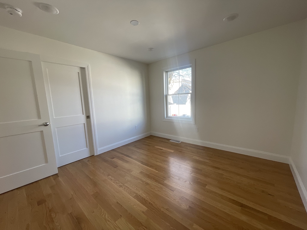 3 bed, 2 bath apartment for rent at 40 Everett St Unit 1, Everett — photo 2 of 36