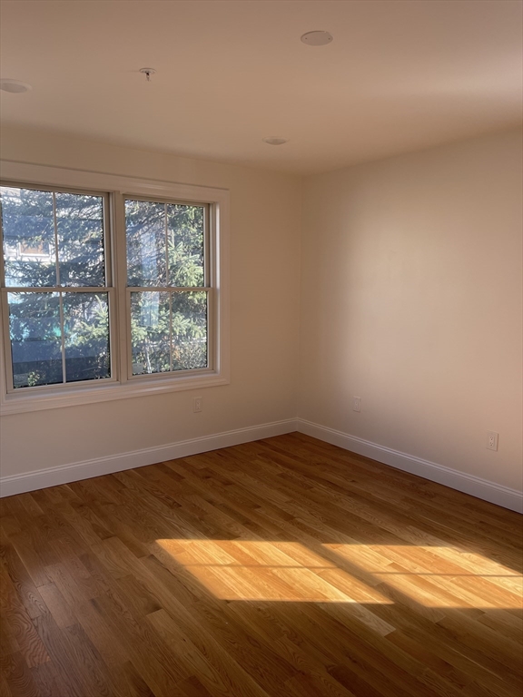 3 bed, 2 bath apartment for rent at 40 Everett St Unit 1, Everett — photo 31 of 36