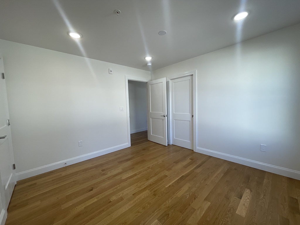 3 bed, 2 bath apartment for rent at 40 Everett St Unit 1, Everett — photo 10 of 36