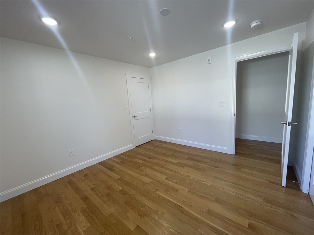 3 bed, 2 bath apartment for rent at 40 Everett St Unit 1, Everett — photo 17 of 36