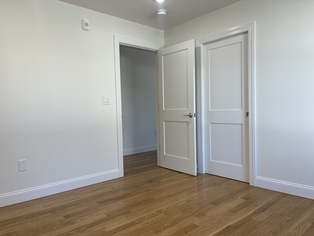 3 bed, 2 bath apartment for rent at 40 Everett St Unit 1, Everett — photo 20 of 36