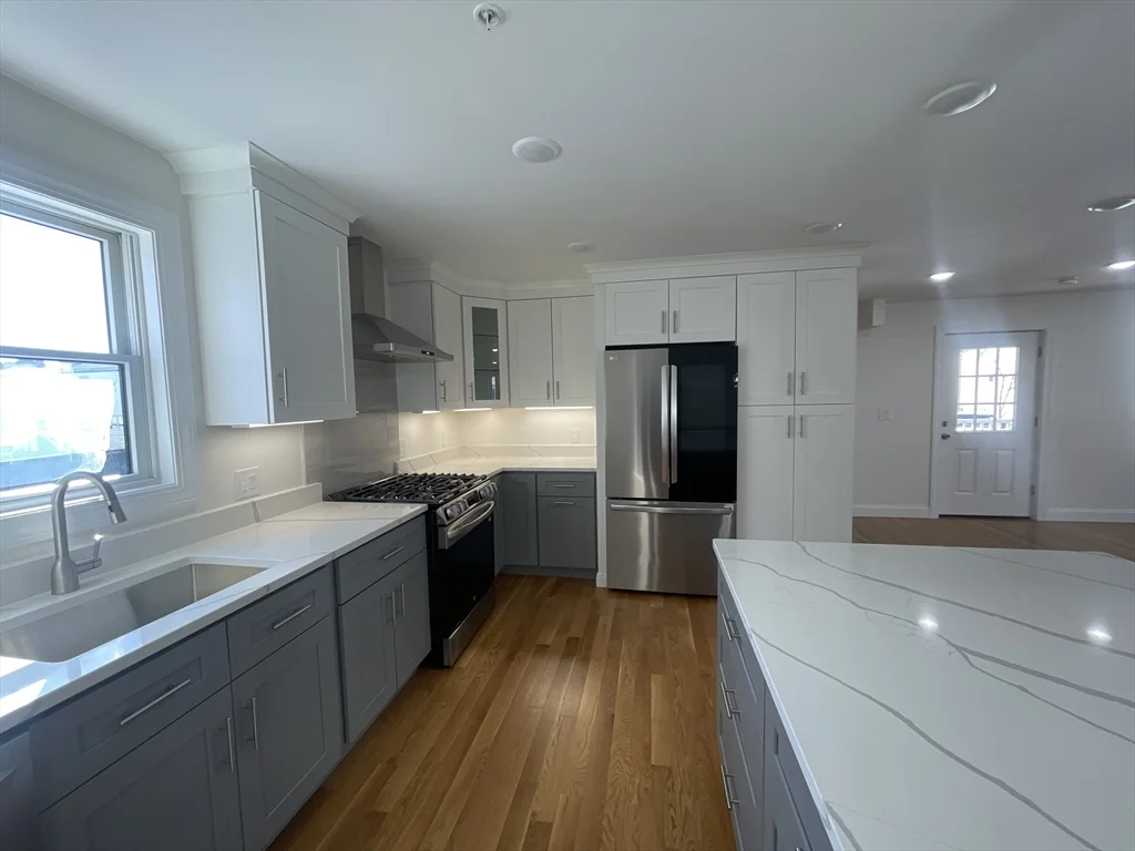 3 bed, 2 bath apartment for rent at 40 Everett St Unit 2, Everett