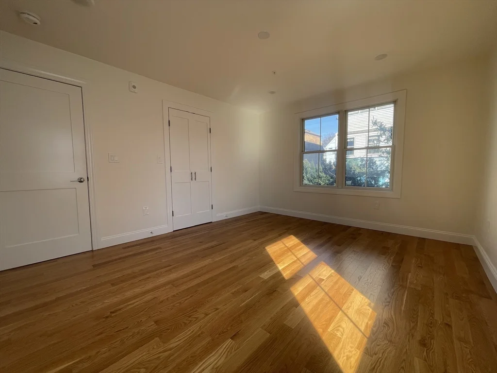 3 bed, 2 bath apartment for rent at 40 Everett St Unit 2, Everett — photo 27 of 33