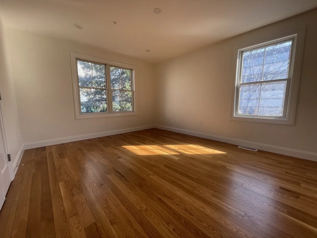 3 bed, 2 bath apartment for rent at 40 Everett St Unit 2, Everett — photo 26 of 33