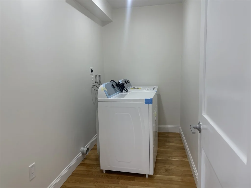 3 bed, 2 bath apartment for rent at 40 Everett St Unit 2, Everett — photo 14 of 33