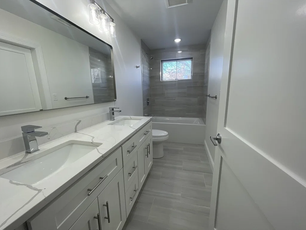 3 bed, 2 bath apartment for rent at 40 Everett St Unit 2, Everett — photo 25 of 33