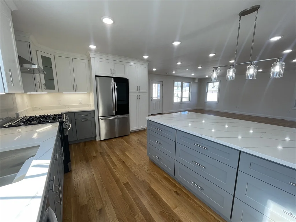 3 bed, 2 bath apartment for rent at 40 Everett St Unit 2, Everett — photo 3 of 33