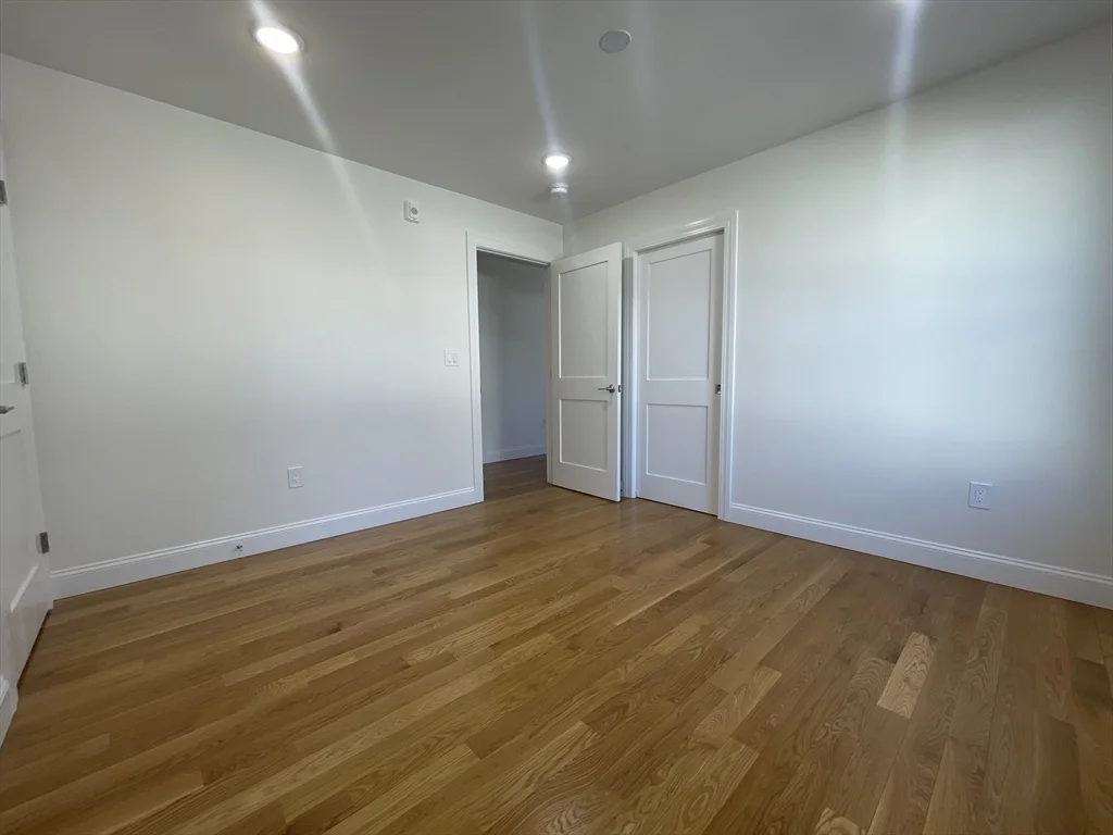 3 bed, 2 bath apartment for rent at 40 Everett St Unit 2, Everett — photo 23 of 33