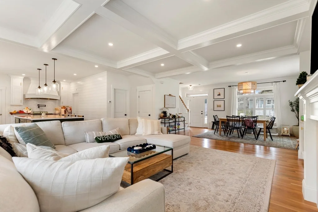 4 bed, 3 bath apartment for rent at 40 Foley Beach Rd, Hingham — photo 12 of 42