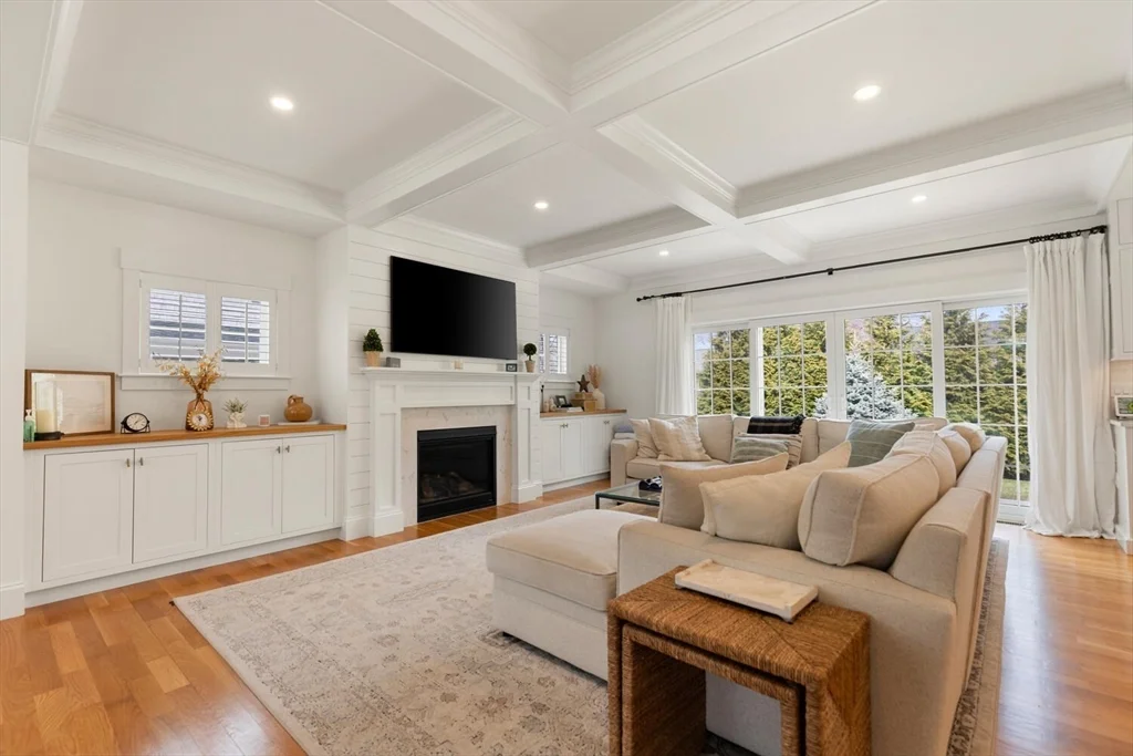 4 bed, 3 bath apartment for rent at 40 Foley Beach Rd, Hingham — photo 10 of 42