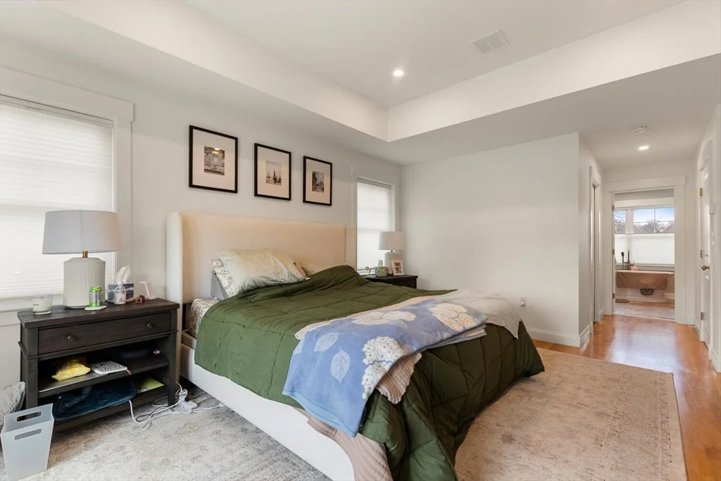 4 bed, 3 bath apartment for rent at 40 Foley Beach Rd, Hingham — photo 26 of 42
