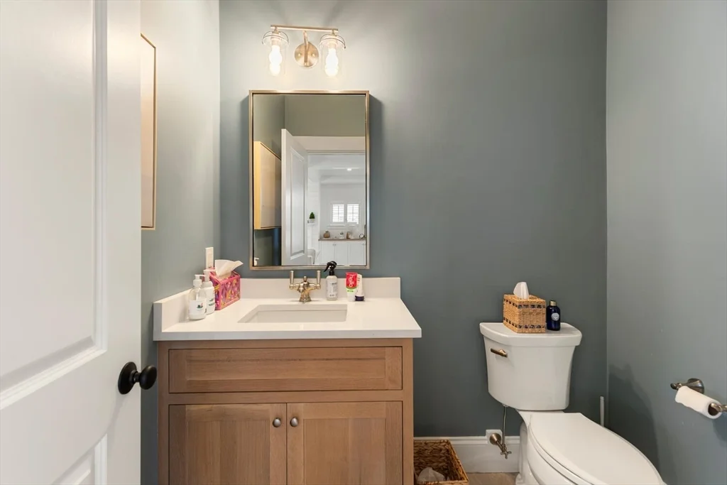 4 bed, 3 bath apartment for rent at 40 Foley Beach Rd, Hingham — photo 17 of 42