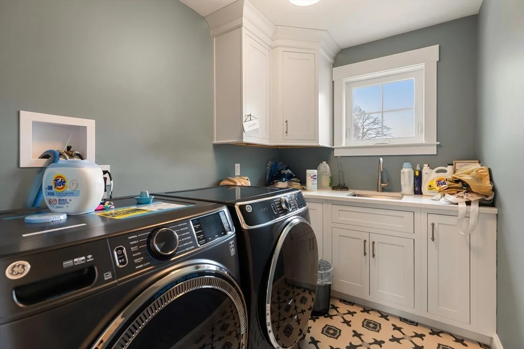 4 bed, 3 bath apartment for rent at 40 Foley Beach Rd, Hingham — photo 18 of 42