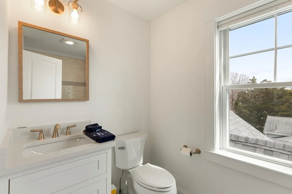 4 bed, 3 bath apartment for rent at 40 Foley Beach Rd, Hingham — photo 31 of 42
