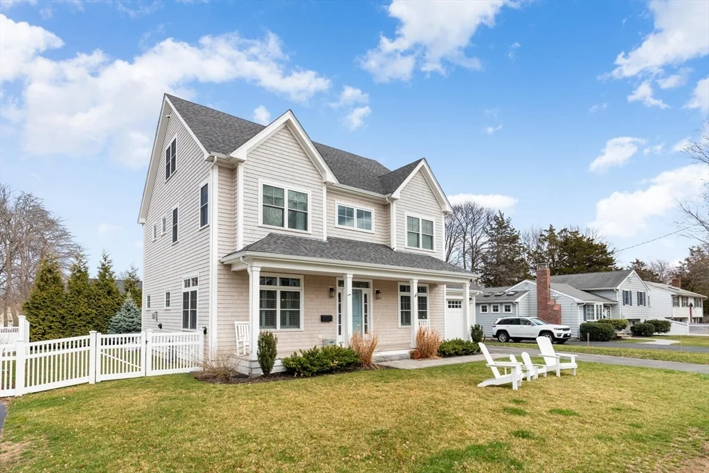 4 bed, 3 bath apartment for rent at 40 Foley Beach Rd, Hingham — photo 2 of 42