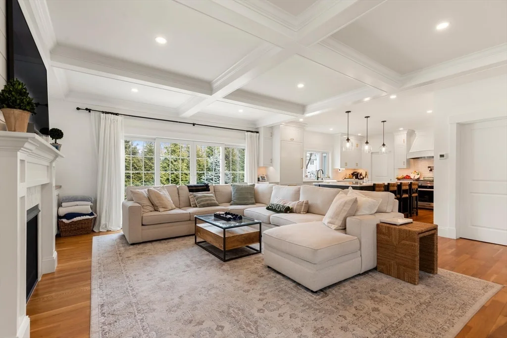4 bed, 3 bath apartment for rent at 40 Foley Beach Rd, Hingham — photo 9 of 42