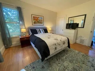 5 bed, 2 bath apartment for rent at 40 Forest St Unit small, Roxbury — photo 9 of 9