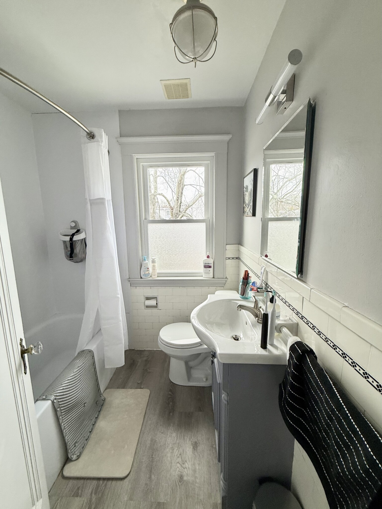 3 bed, 1 bath apartment for rent at 40 Fuller Rd Unit 2, Watertown — photo 8 of 15