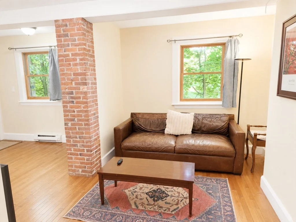 2 bed, 1 bath apartment for rent at 40 Gardner Unit 1, Coolidge Corner — photo 7 of 27