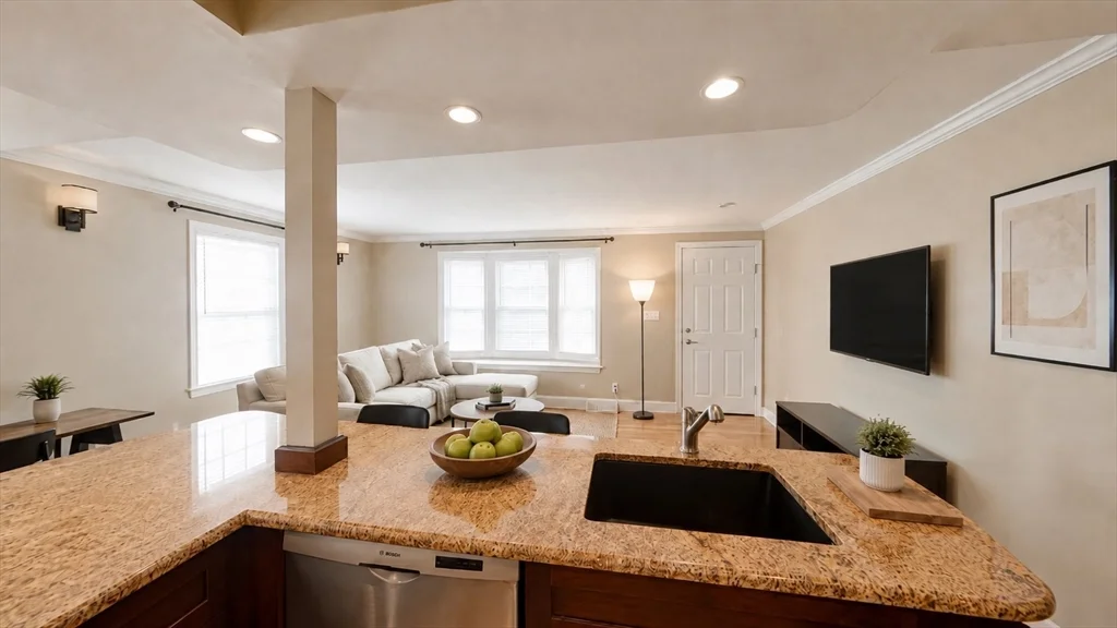 3 bed, 2 bath apartment for rent at 40 Glenellen Rd Unit 1, West Roxbury — photo 7 of 37