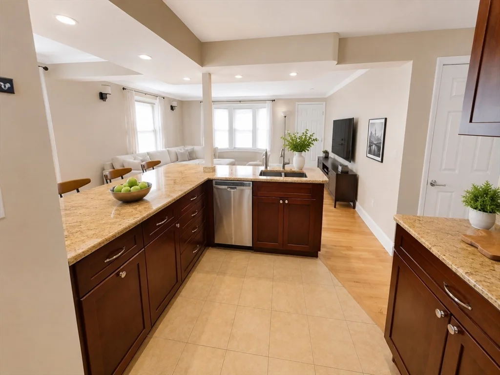3 bed, 2 bath apartment for rent at 40 Glenellen Rd Unit 1, West Roxbury — photo 6 of 37